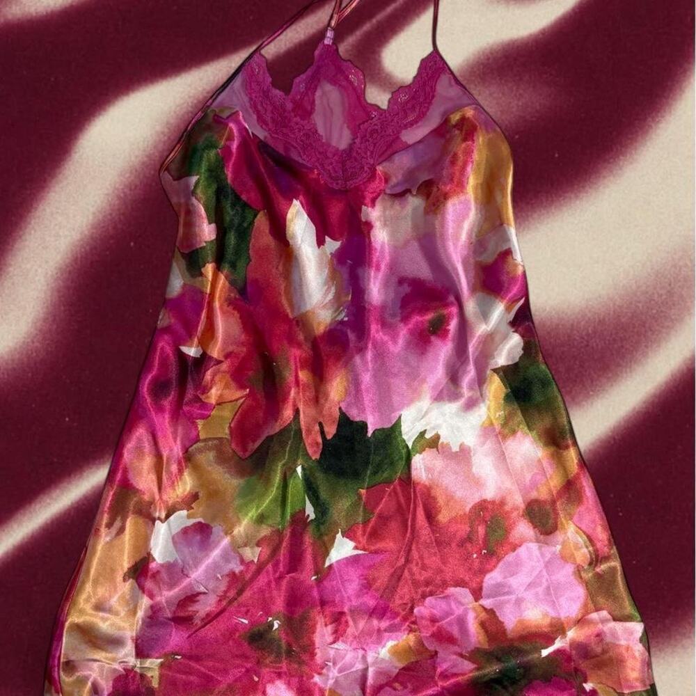 Vintage lilac london floral satin